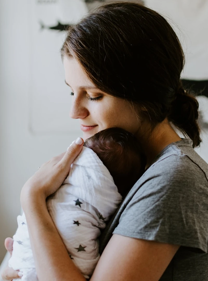 Matka kojící miminko - laktační poradenství